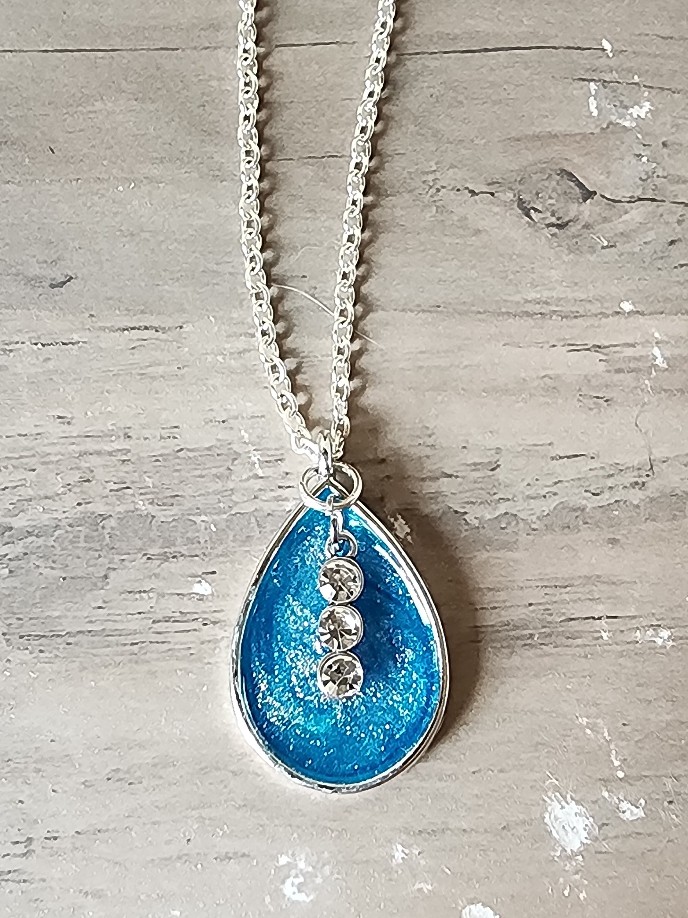 Elegant Blue Necklace and Earring Set