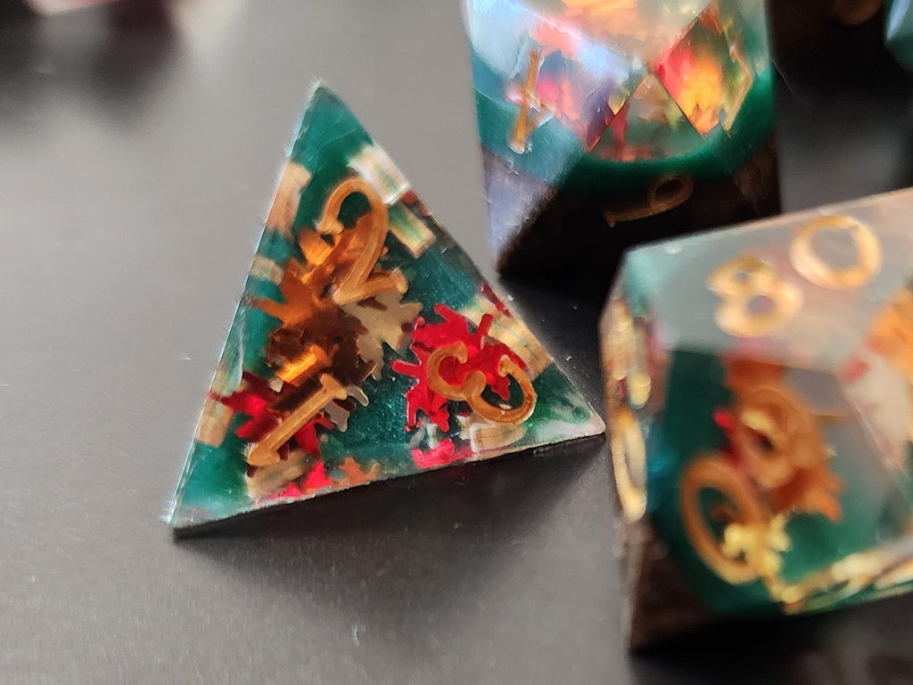 Forrest Floor *sharp edge* Gaming Dice with Extra D4 and Extra D20