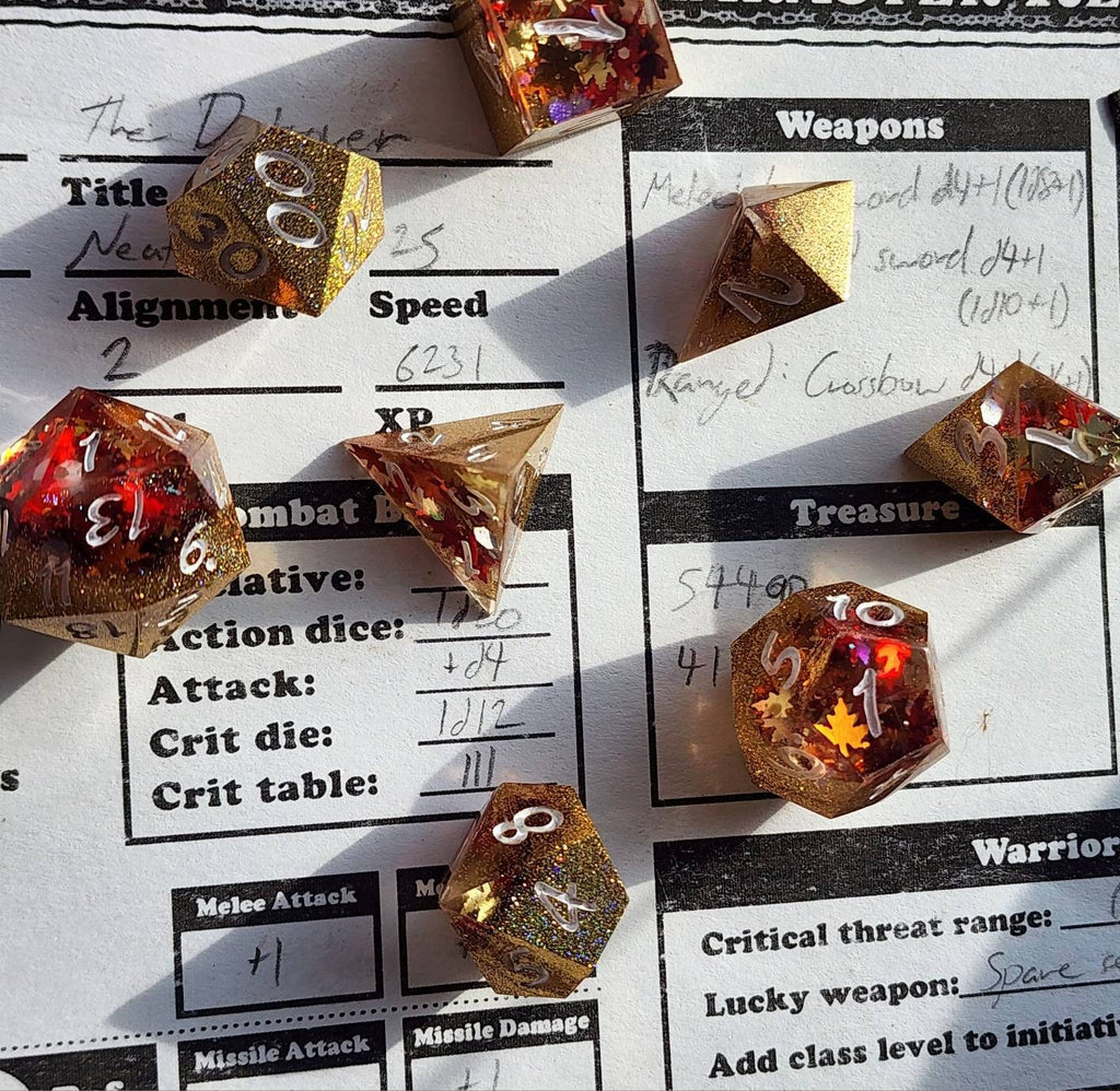 Gold and Autumn Leaves *sharp edge* Gaming Dice with Extra D4