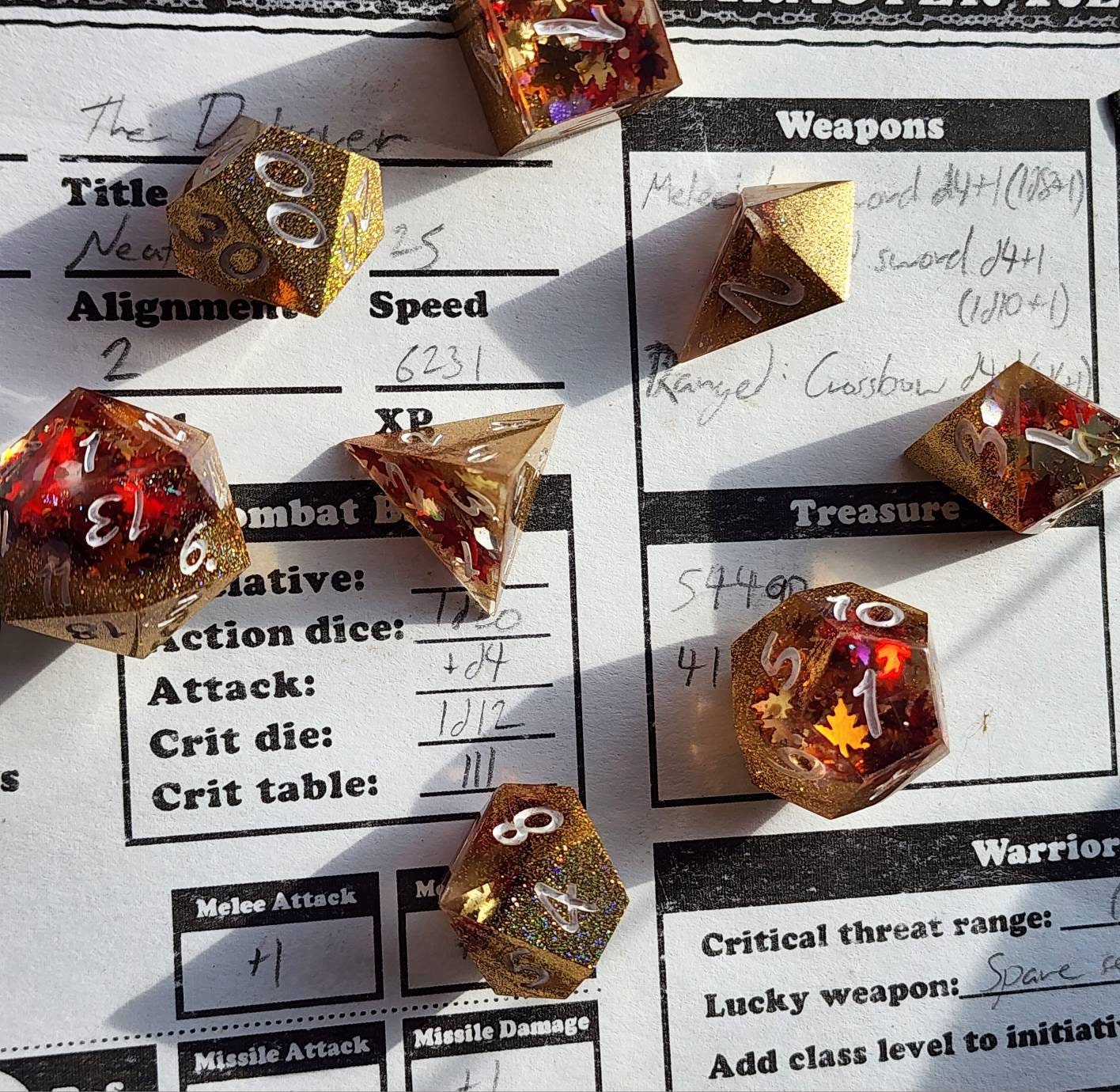 Gold and Autumn Leaves *sharp edge* Gaming Dice with Extra D4