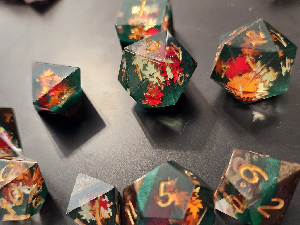 Forrest Floor *sharp edge* Gaming Dice with Extra D4 and Extra D20
