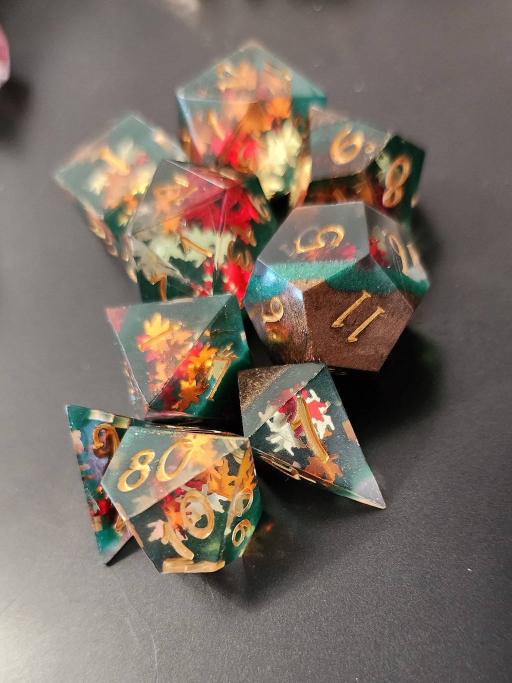 Forrest Floor *sharp edge* Gaming Dice with Extra D4 and Extra D20