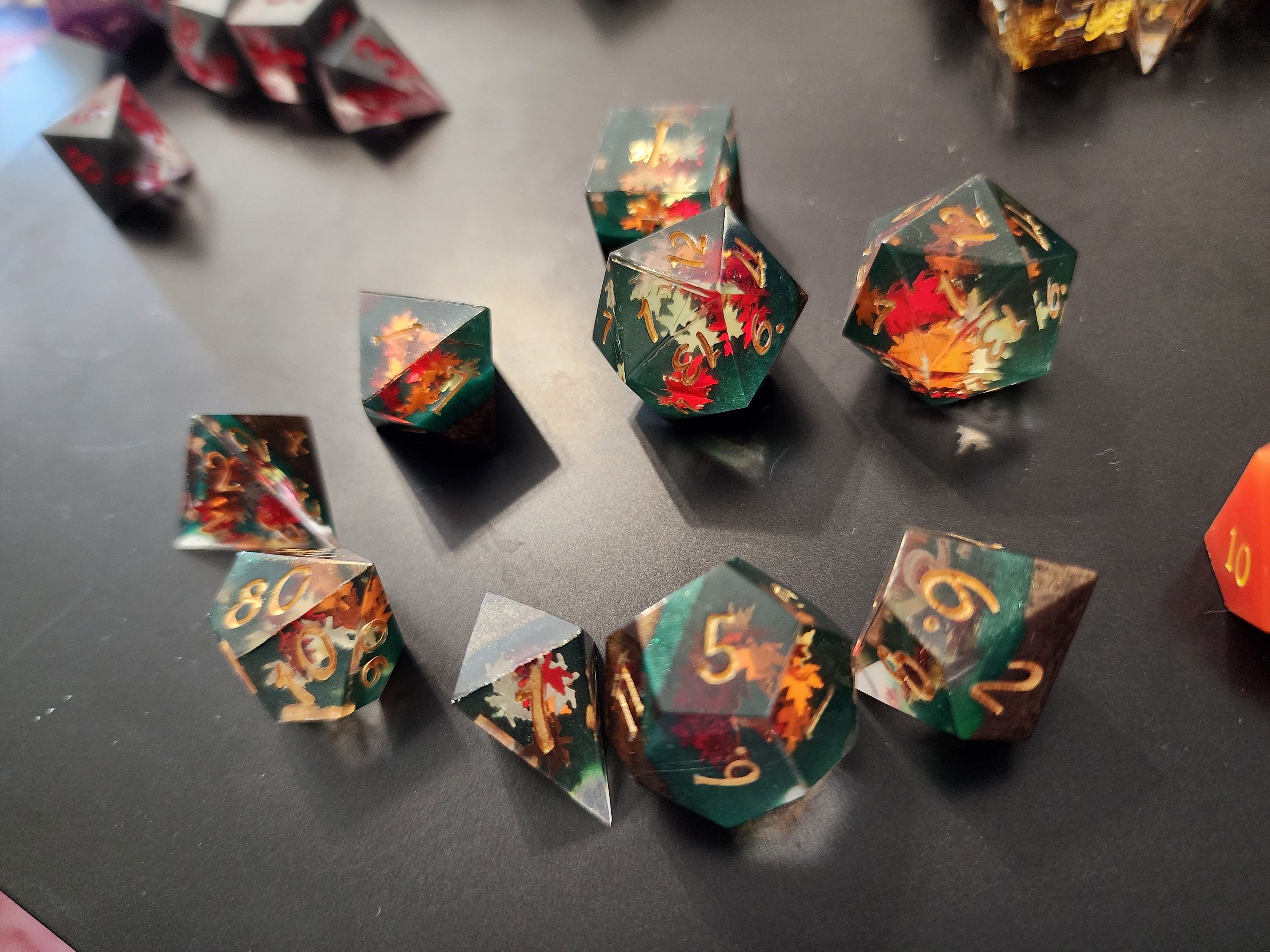 Forrest Floor *sharp edge* Gaming Dice with Extra D4 and Extra D20